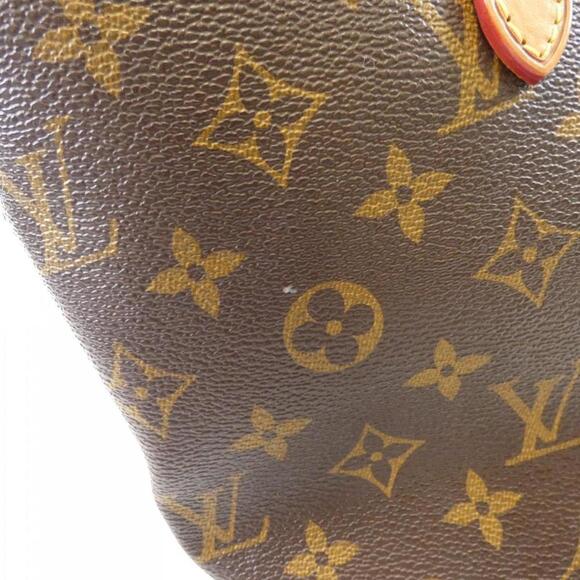 LOUIS VUITTON Brown Monogram Tote Bag - Picture 3 of 9
